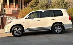 تۆیۆتا لاند کروزەر